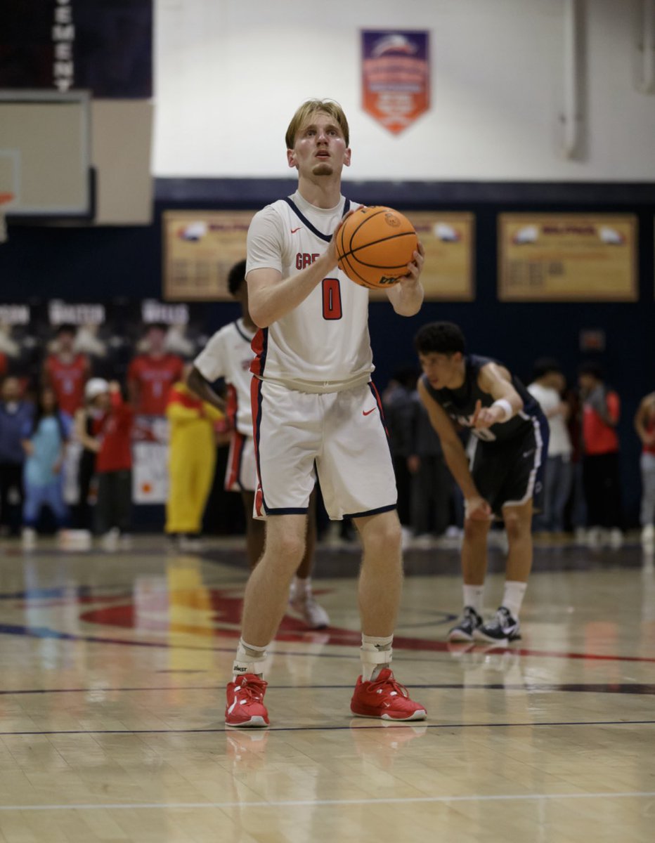 GOHShoops's tweet photo. Senior Josh Sengstock scores 35 points last night in a win at Mesa. Great game Josh! https://t.co/zPJ0KNAkWZ