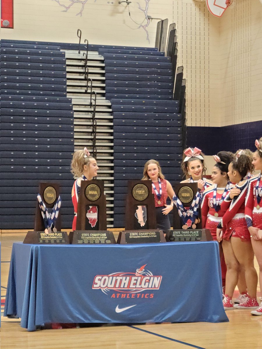 CaprioStewart's tweet photo. Welcome home to the 1st place state cheerleading champs! #RollStorm @sehssports https://t.co/yvhNf59qEB