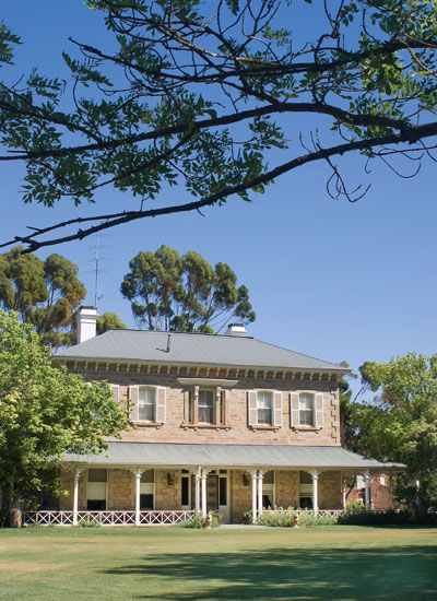 std_h00125323's tweet photo. The #Rowe family controls a vast swathe of South Australian pastoral land from their headquarters on historic #PrincessRoyal station.#RealEstateRICO #BusinessWoman #Israel #Hamas #Elvis #JerryRice #Manning #SaturdayVibes #SaturdayMotivation #SaturdayFeeling https://t.co/4xI7XZm1b8