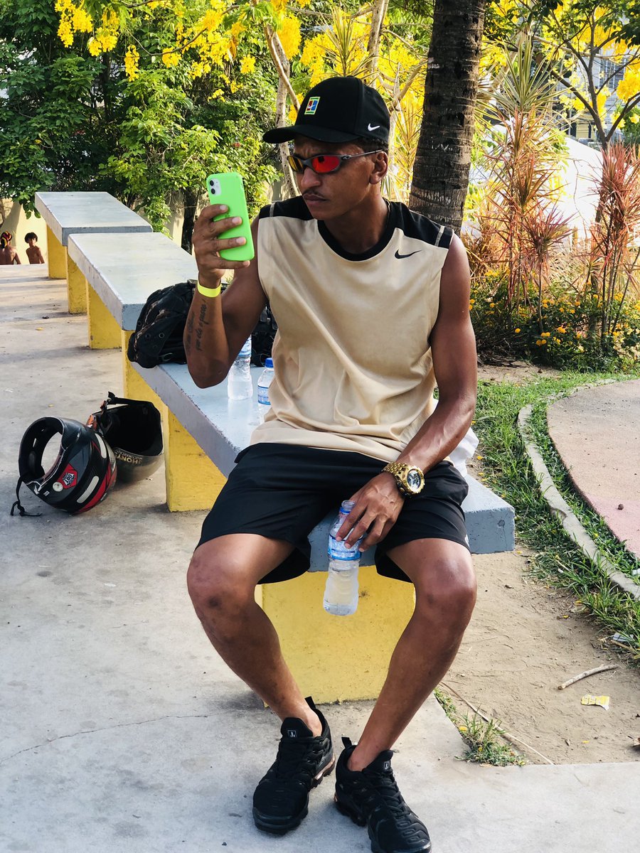 Parabéns pra mim mais um ano de vida que meus Deus me deu 🎊🎉🎊🎉
