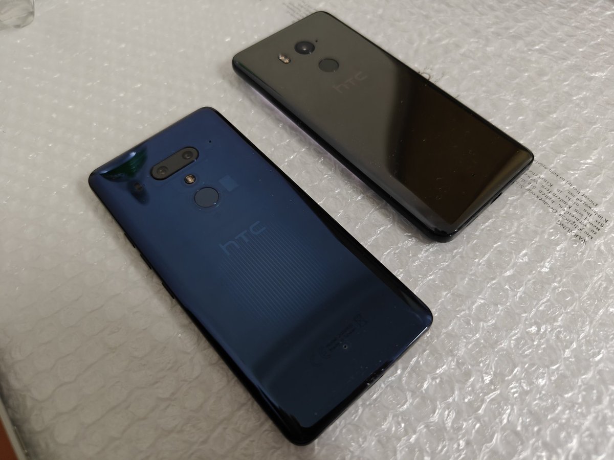 fabrizio_degni's tweet photo. Let me unlock you a memory 🤫:
My #HTCU12Plus and #HTCU11Plus.
I will make some shots these days but I can anticipate you, they have still something to say to the new generations 😏
@htcmania @htc #technology #smartphone #retro https://t.co/2FG89h5g3E