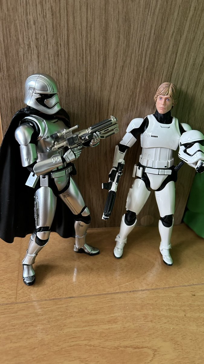 AEN_FUKUI's tweet photo. 「FN-2187、 なぜヘルメットを外したんですか？」 https://t.co/eaPjyOBGQU