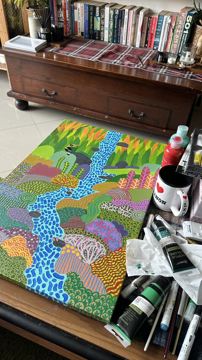 Working on some commission painting. Brief was hornbills in a jungle. The client likes colors and patterns. And here’s my interpretation. Still 50% from being done 💪🏼 let’s go!