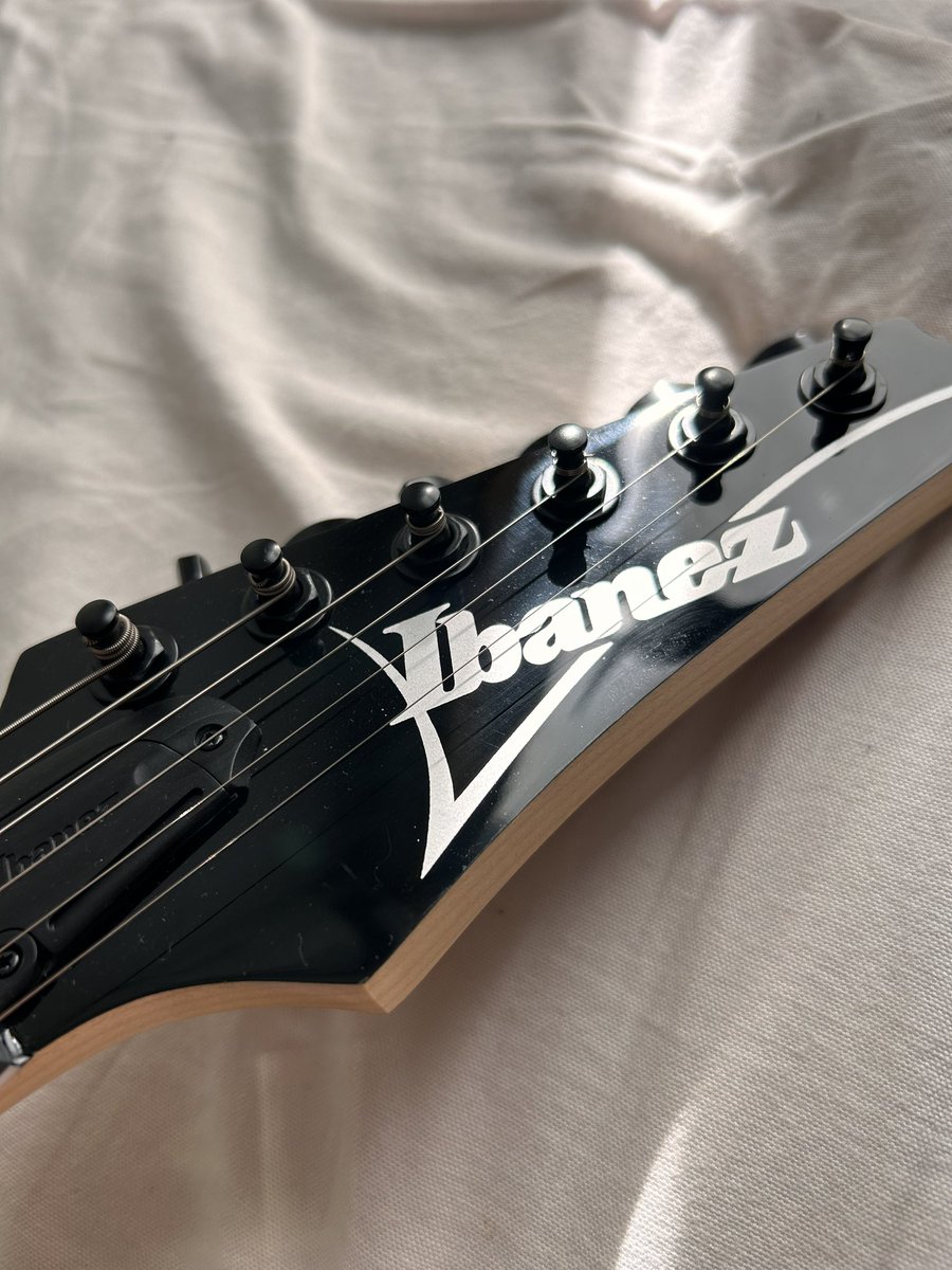 Yona9n's tweet photo. 1番 が欲しいです🥺
Fenderストラト
持ってないので気になります!
因みに今はIbanezのストラト
使って練習してます(*^^*)
#Fenderプレゼント
#BLOW周防町
#DOEse https://t.co/RYAYP1RVEj