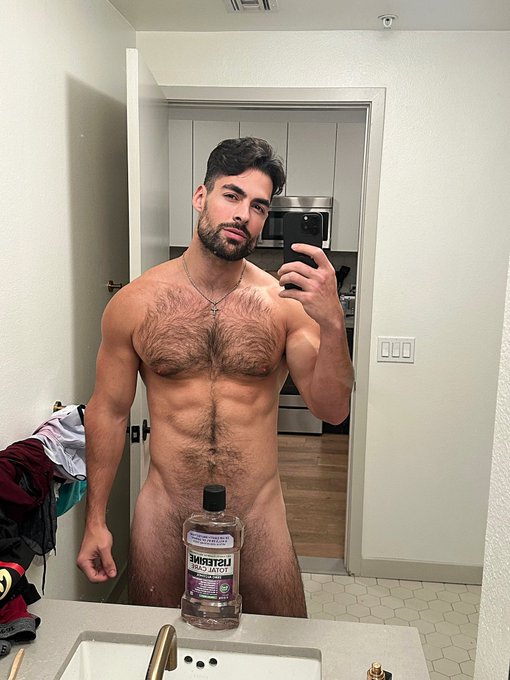 Selfie ❤️📸 Happy Saturday🫶❤️ RT if you want more 🫡🏆 https://t.co/QqgKW4mK0m