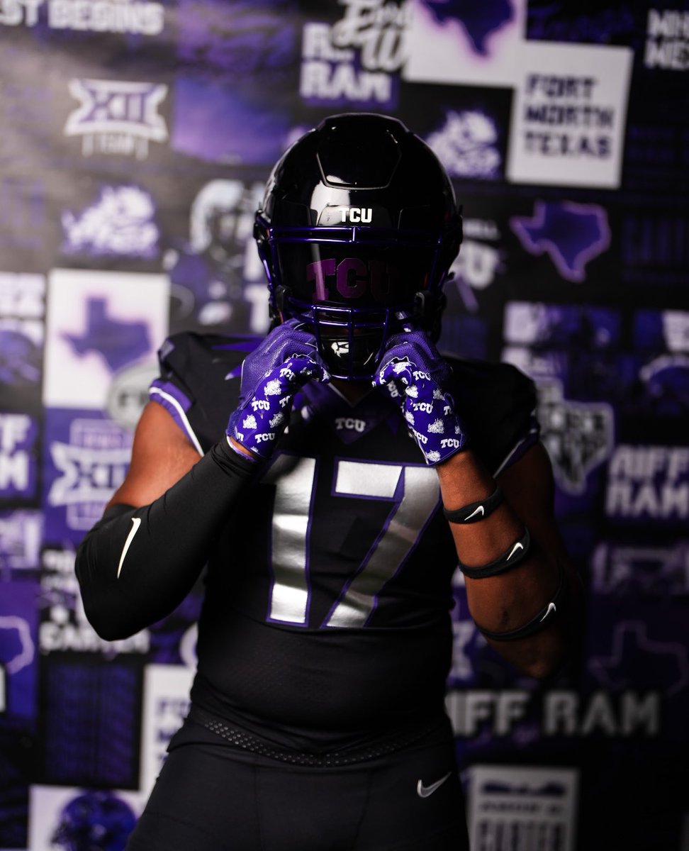 KadenHooper07's tweet photo. Blessed to be able to Visit Texas Christian University today with my teammates and speak with @CoachKWils @_CoachJmac . Huge thank you to the entire staff for welcoming us! https://t.co/yZQt8kEorJ