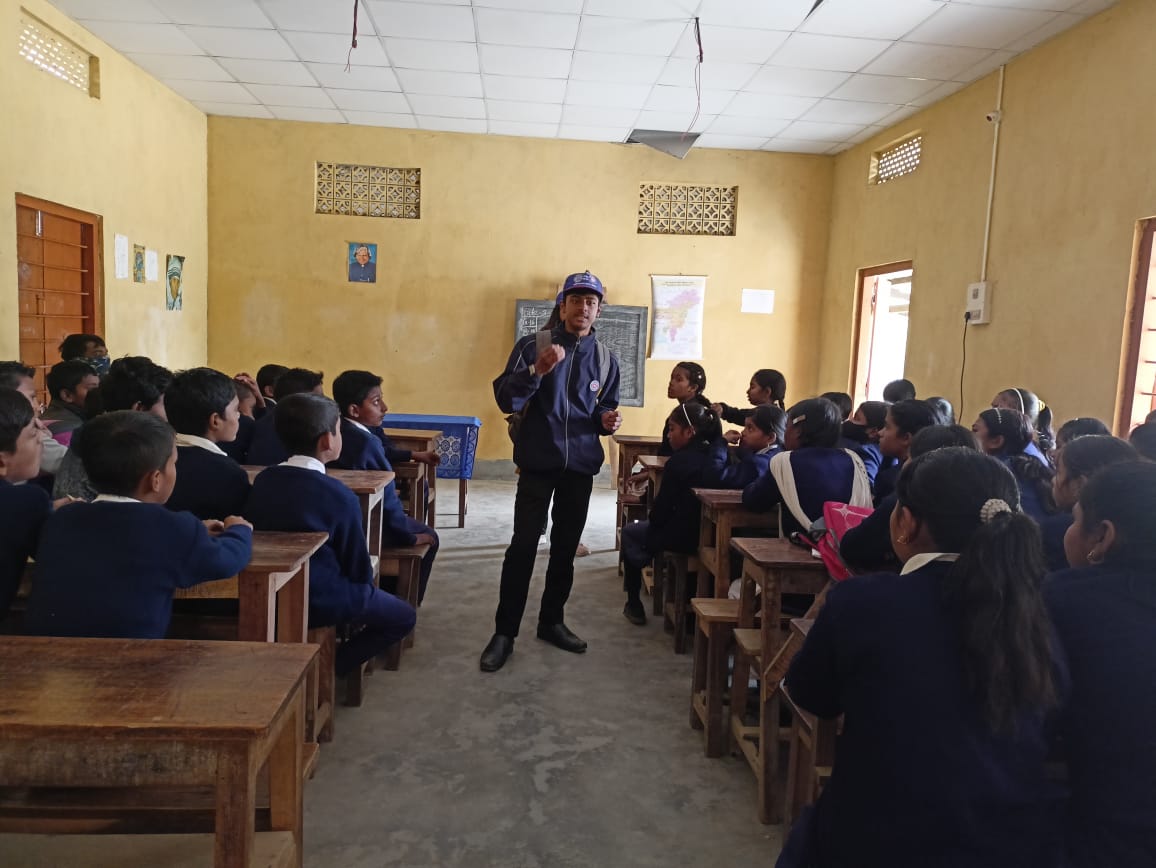 nss_unit_adp's tweet photo. Today we visited the 2nd  school Swahid Chandan Singh High School  engaging with students, to raise awareness and build a stronger, drug-free future together. By NSS unit of ADP College and Nowgong Girls College.
@nss_rdguwahati 
@_NSSIndia 
@DrRanjanKrKaka1 
@DrRituparnaBor2 https://t.co/xI3bH2cSea