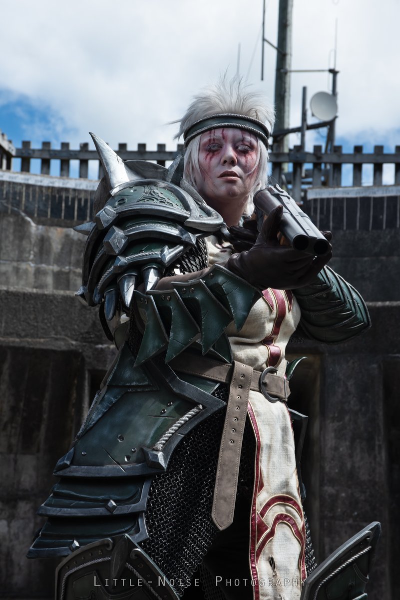 I✨love✨a good villain

<a href="/Zaphrice/">Zaphy Cosplay</a> <a href="/anhyracosplay/">Anhyra</a> <a href="/vamprea/">Vamprea</a> @illustris22