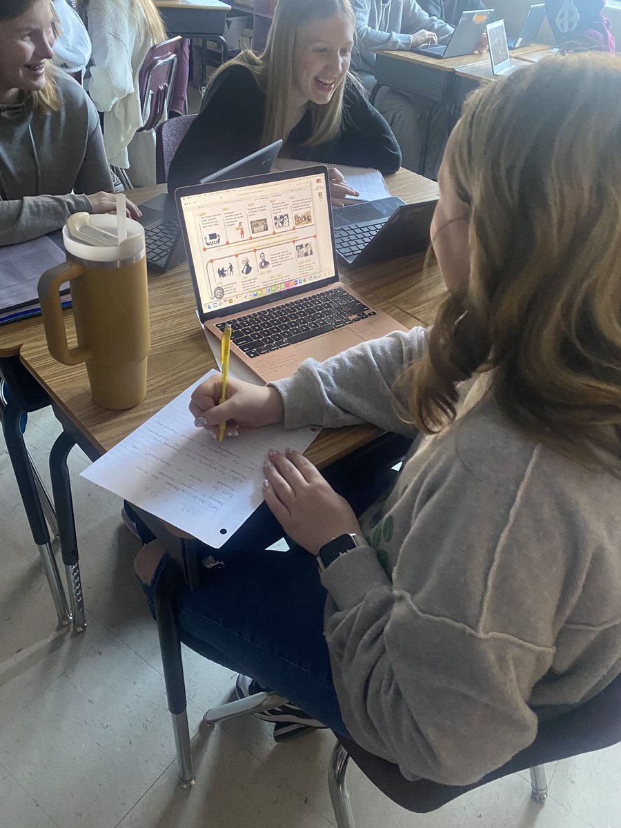 klmyates's tweet photo. My ss have been working on creating a class timeline of American history to help us better understand the historical context of our upcoming unit. Research, primary source documents, & creating informational texts. Doesn’t get much better @KyCharge @KEDCGrants #positivityproject https://t.co/aNIGSU2rRi