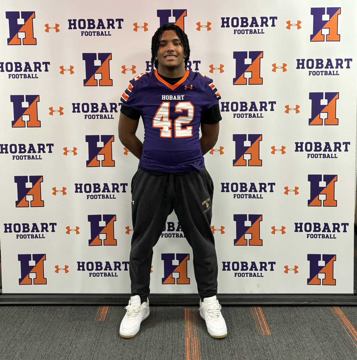 Had a great time today visiting @HobartFootball @Coach_DeWall @Joespags12 @CoachMoffitt @vinnysullivan77 @ionafootball