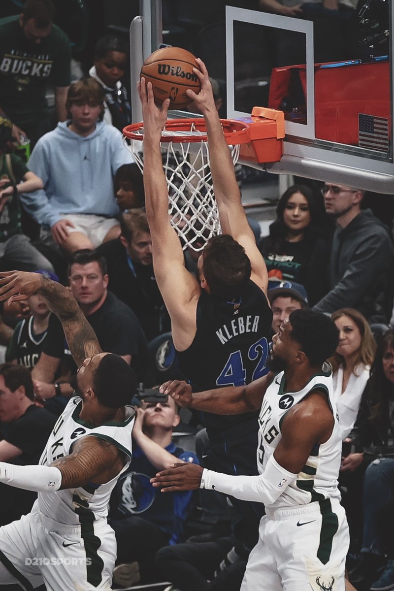 D210S's tweet photo. BUCKS BEAT MAVERICKS 👇

FINAL 🏀
129 MIL
117 DAL

GAME LEADERS 🗑️
(MIL) Giannis Antetokounmpo
> 48 pts, 6 reb, 10 ast
(DAL) Luka Dončić
> 40 pts, 9 reb, 11 ast

📸 @_BOneal 

#MFFL | #MILvsDAL