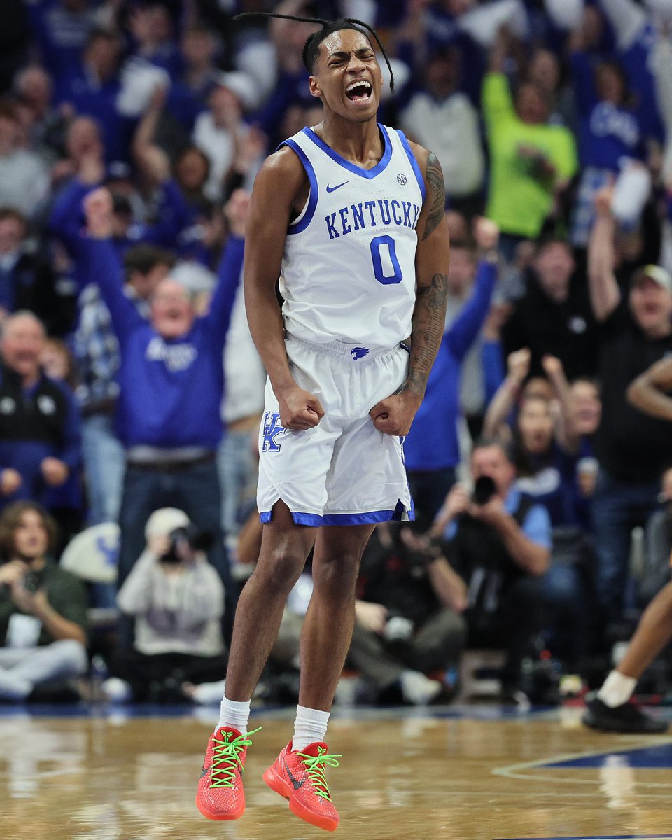 ROB DILLINGHAM WENT OFF TONIGHT 🔥

35 PTS
14/20 FG
6/8 3PT
4 AST
2 STL
27 MIN