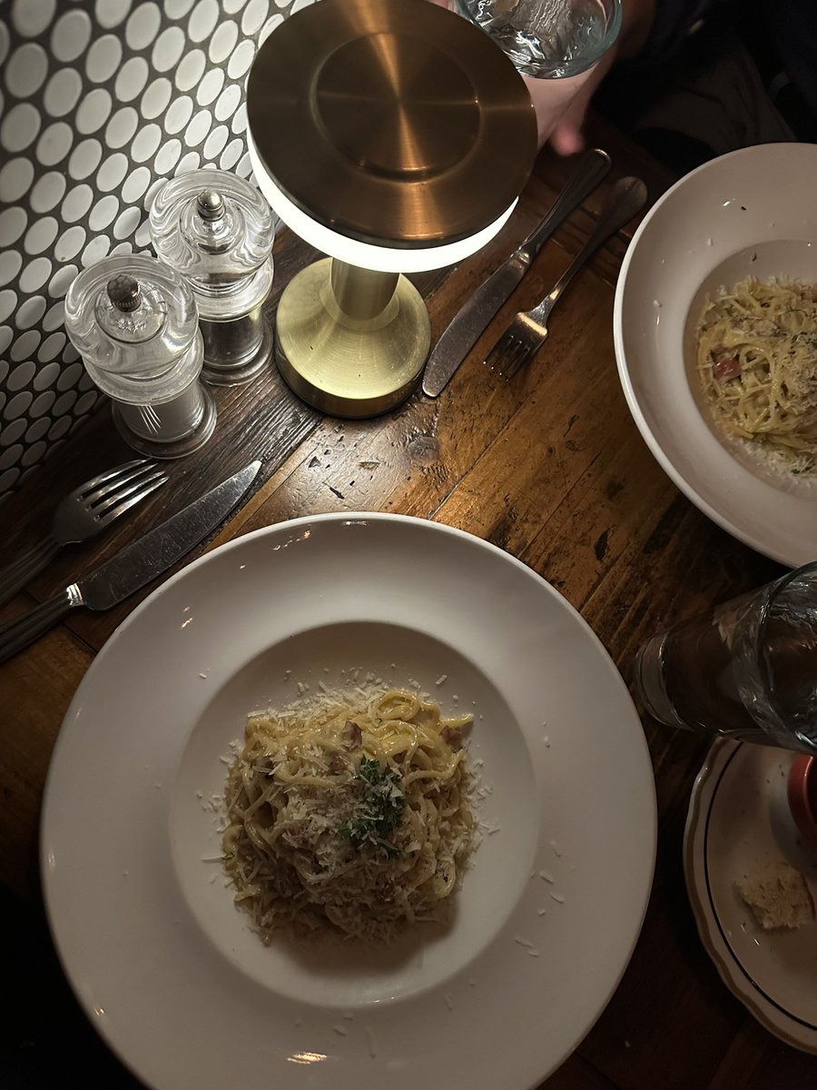 kmiranda95's tweet photo. The best place to pasta 

#NYC #nycrestaurauntweek https://t.co/SZj0BxHXsa