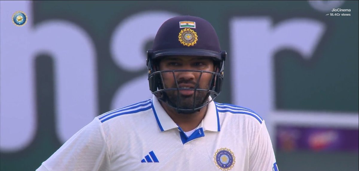 pradeepsehgal's tweet photo. The Selfless Captain Rohit Sharma

1st Innings - dismissed for 14
2nd Innings - Dismissed for 13

Kya shaandaar performance hai!

#INDvENG #RohitSharma𓃵 #RohitSharma #TeamIndia #JimmyAnderson https://t.co/Yd2h1YhQbS