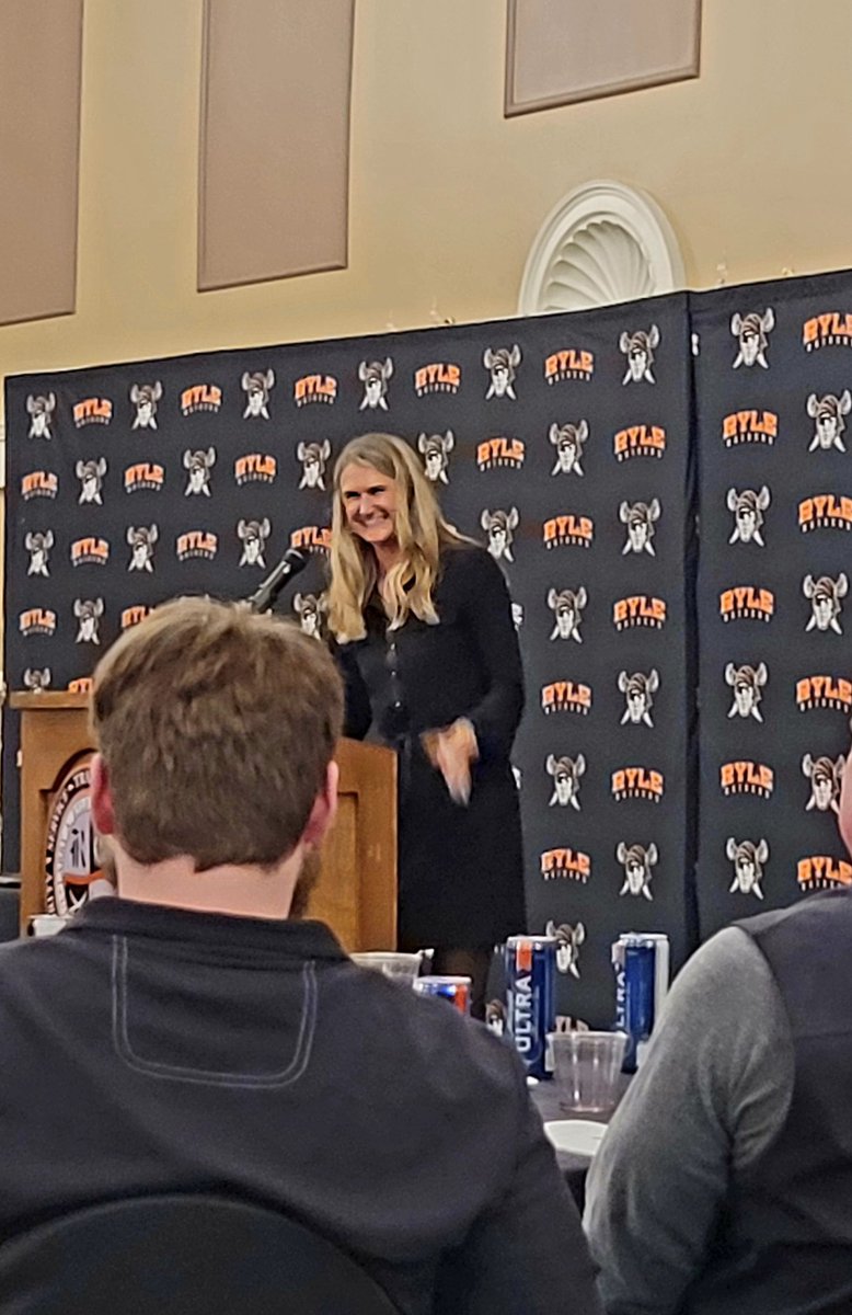 rylevball's tweet photo. Tonight we celebrated the Ryle Hall of Fame Inductees.  For volleyball, was the amazing Ashley Bush!! https://t.co/pTERhTDwqK