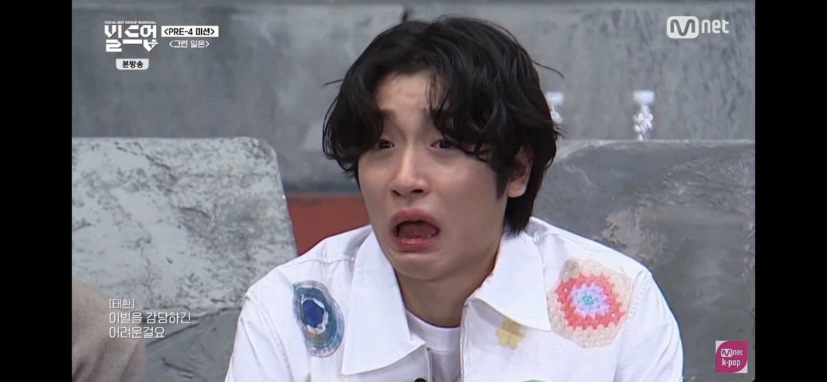 yatosgodcomplex's tweet photo. like if you look like this when you're listening to the best vocals of your life i know you're a singer. like you don't have to even open your mouth, i know. https://t.co/BrDCXZ9Fku
