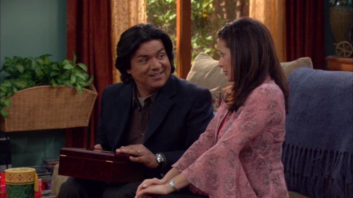 In 2003 and 21 Years Ago, #GeorgeLopez Episode 'The Valentine's Day Massacre' aired on this day and was Written By Robert Borden and Directed By John Pasquin RT and Like if you remember this episode.