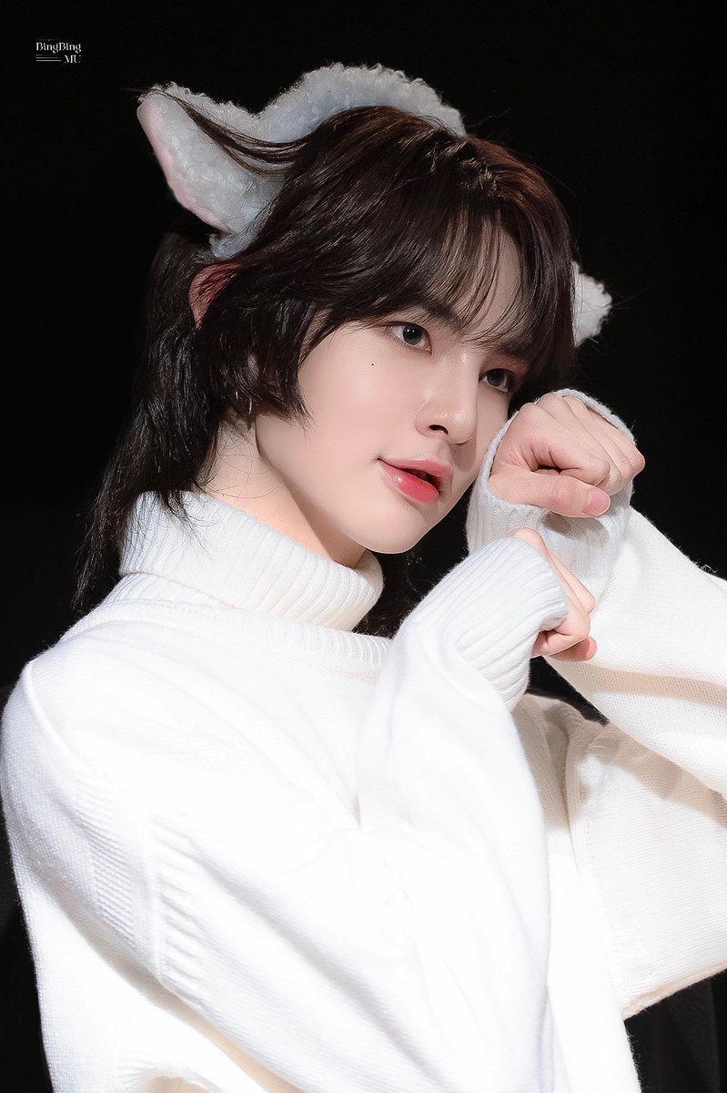 BINGBINGMU's tweet photo. 231117 에버라인 

눈나 잠들면 안대…
우리 진실게임하자
혹시 좋아하는 고양이 있어?

#이펙스 #EPEX #MU #뮤 https://t.co/jPDi6vsTgu