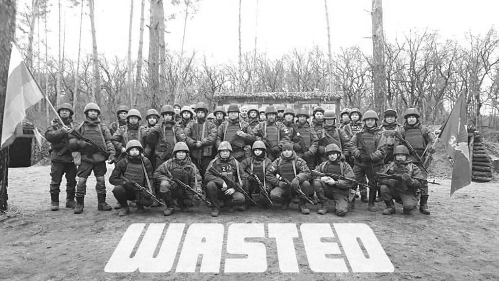 Личный состав 1 десантно-штурмовой роты 328 полка ушёл на боевое задание 13 декабря в окрестностях Крынок. Там все и остались. Тела лежат на выходе из Крынок и не эвакуируются. Статус без вести отсутствуют (даже не пропавшие). Бестолковые штурмы продолжаются.

✙ Хамелеон