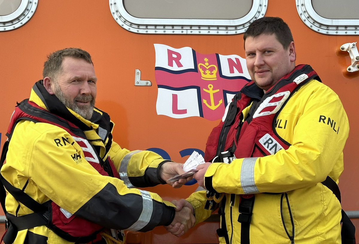 Amateur photographer and Longhope lifeboat volunteer crew member, Alan Mackinnon, has raised £400 for the RNLI, through calendar sales featuring his photographs of the local area.