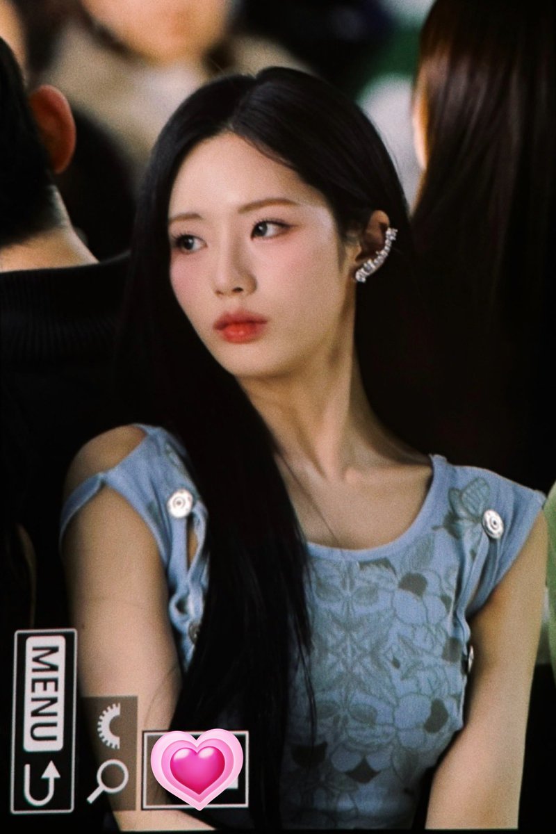 m_nzii_'s tweet photo. 240204 땨..😳
#지원 #박지원 
#fromis_9 #프로미스나인 https://t.co/Kf64ag0sl0