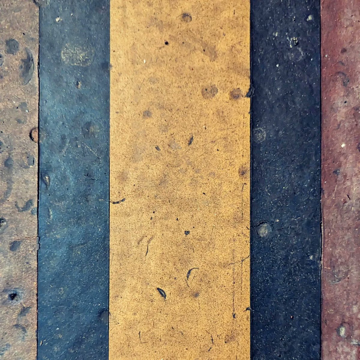 👏 That's a wrap on another open day!

And the Broadway foyer's original linoleum floor has been revealed for the first time in almost half a century! Delightful Art Deco styling surrounding the ticket booth and golden stripes along the sides!

Peeling back the layers. ✨