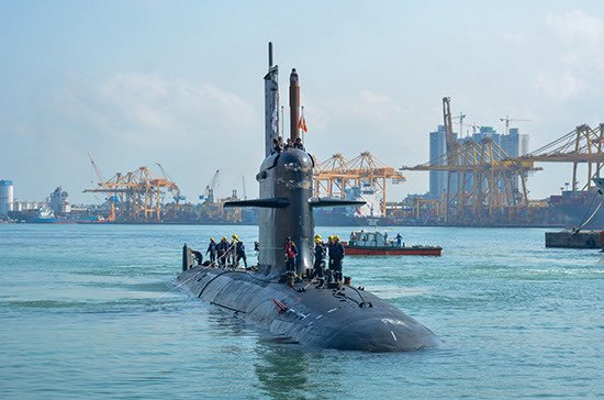 IndiainSL's tweet photo. ⚓️ INS Karanj welcomed in Colombo by @srilanka_navy on its 1️⃣st foreign port call for operational turn around.

High Commissioner visited the Kalveri-class submarine yesterday &amp; interacted with the crew. 100 @srilanka_navy personnel visited onboard for familiarisation briefing. https://t.co/cvXNnPyZWs