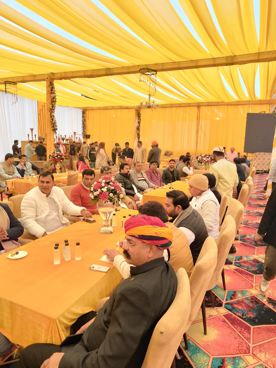 vikashilu's tweet photo. आज माननीय विधायक ठाकुर @DhirendraGBN सिंह भाईसाहब जी की सुपुत्री के विवाह उत्सव के मौके पर भाजपा गौतमबुद्ध नगर जिले के अध्यक्ष माननीय @Gajendramavibjp जी और यूपी पश्चिमी क्षेत्र के माननीय अध्यक्ष ठाकुर @Satendraupbjp सतेंद्र सिसोदिया जी युवा मोर्चा अध्यक्ष @TrendRajnagar
के  साथ। https://t.co/TiVkRkyxHL