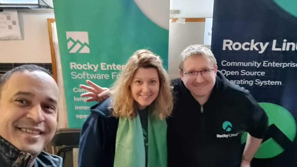 jespinog's tweet photo. Having a great chat with @rocky_linux people. They love @Mattermost and we love them. 😍😍 https://t.co/oKv2hSU6xH
