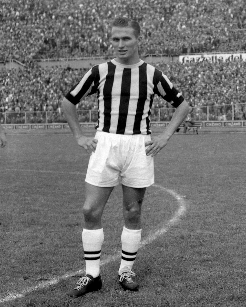 juventusfc's tweet photo. Ciao Kurt. https://t.co/qZ5CljkLTS