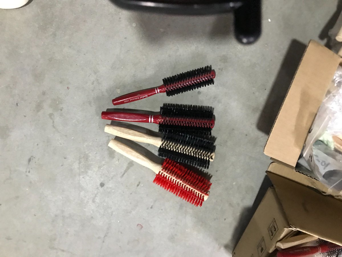 MXBrushmachiner's tweet image. Meixin 5 Axis Brush Making Machine can produce a wide array of brushes, including those with intricate angles and shapes.

More: tinyurl.com/yxbcba44
#brushmakingmachine #5axisbrushmakingmachine #broommakingmachine #brushmachinery