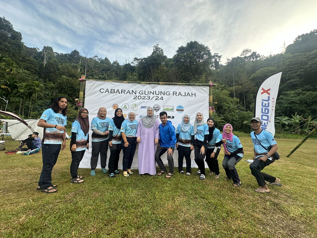 faezahana's tweet photo. Done Cabaran Gunung Rajah 2023/24 ☑️
Till we meet again, see you in Trail des Fraser next month
#rpec
#technical https://t.co/sw0wTyC0G5