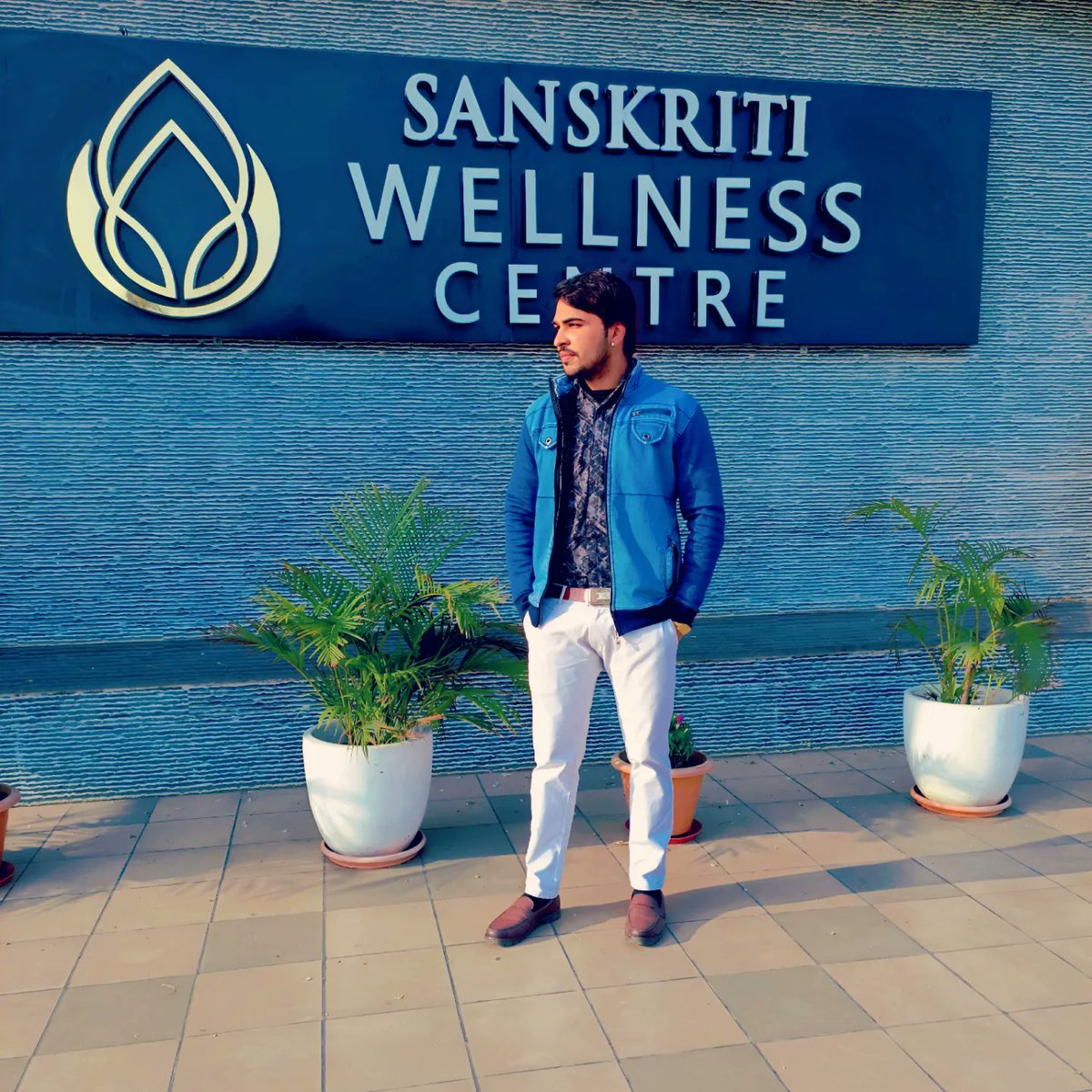 Life is a journey where moments of joy and sorrow compose the melody of our existence, and we dance to the rhythm of experiences ❣️🥀
@sanskritigroup1 #sanskritiuniversity