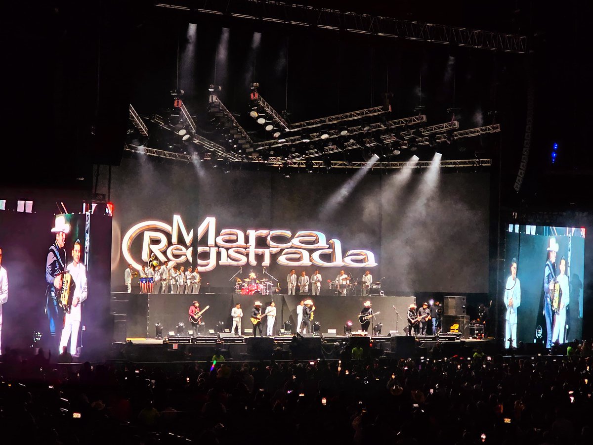 mninoticias's tweet image. Comienza la noche de #marcaregistrada en la @ArenaCdMexico