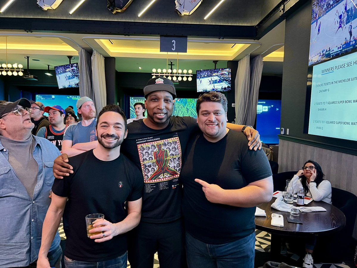 DHenryTV's tweet photo. The Knicks didn’t make it 10 wins in a row tonight but it was great times watching the game with the @KnickFilmSkool &amp; @KnicksFanTv fam at their watch parties!! 🔥🔥🔥 https://t.co/q3B074FLBe