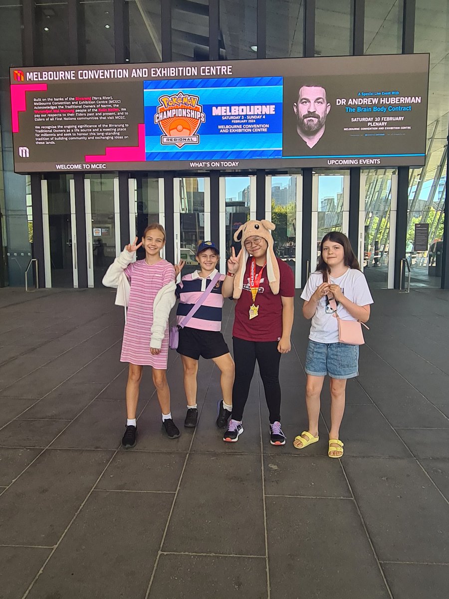 Kiki_Kiaraz tweet media