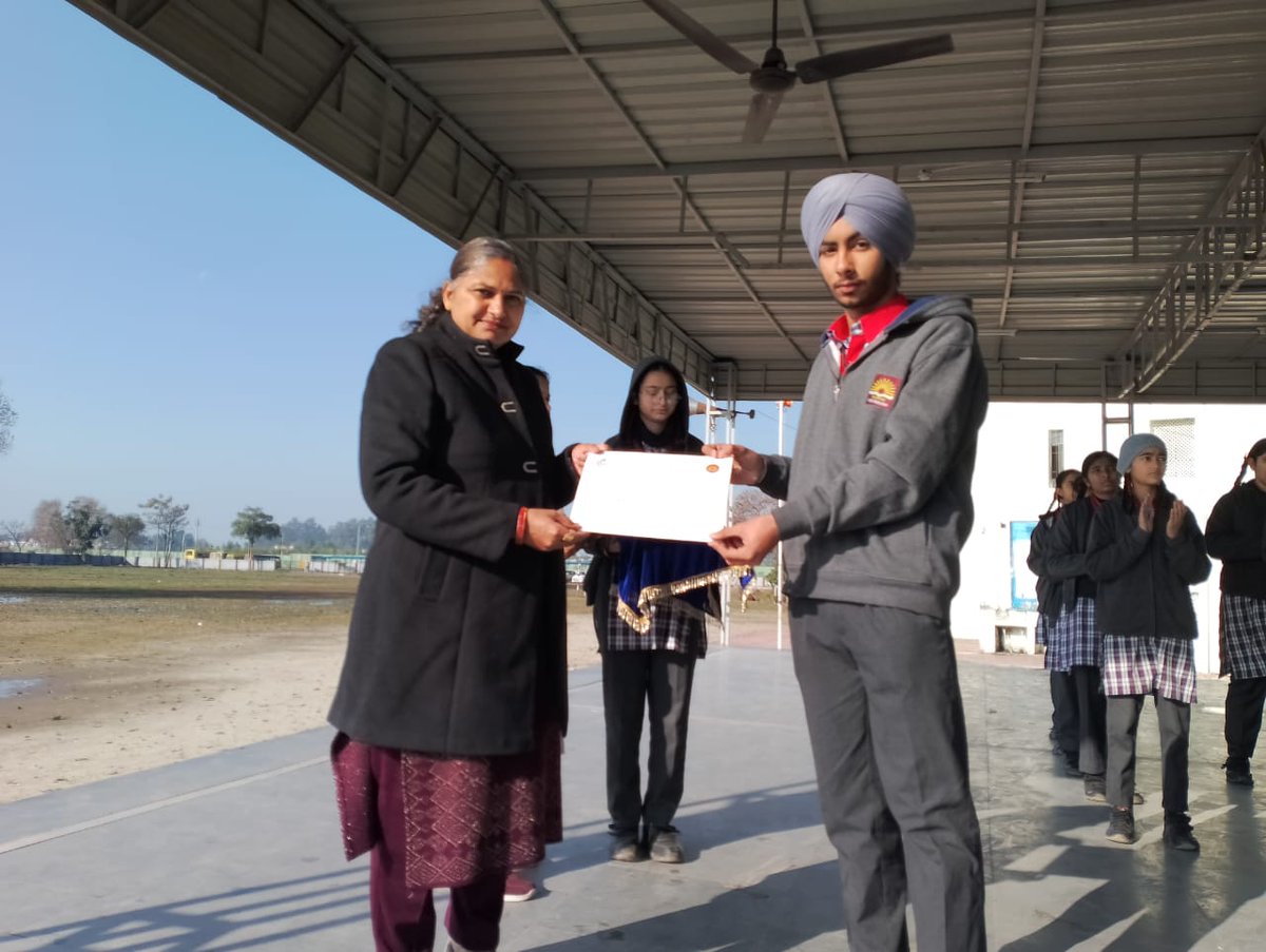 pmshrikv2adm's tweet photo. Prize Distribution Ceremony For Gender Sensitization Quiz Program...
@EduMinOfIndia @KVS_HQ
@PMOIndia #motivationstudy #kvsstudent #KVS #teachers #teacherGuide https://t.co/cjWC8Nmnt0