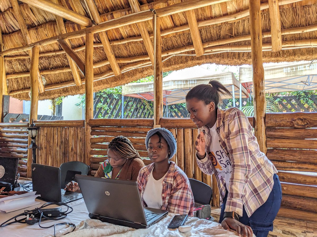 Très heureuse d'avoir faciliter le première atelier d'initiation sur <a href="/Wikipedia_fr/">Wikipédia en français</a> dans ma ville d'origine #Butembo. Merci à @WRdcongo pour la confiance. <a href="/Wikimedia/">Wikimedia Foundation</a> <a href="/WikiFranca/">WikiFranca</a> <a href="/lessanspagEs/">les sans pagEs 💪🏾🧙‍♀️🏳️‍🌈</a> <a href="/WikiVibrance/">WikiVibrance</a> <a href="/WikiLovesWomen/">Wiki Loves Women</a> <a href="/emmanuel_vaslin/">eMMaNuel vasliN</a> <a href="/Mulunda_JC/">J-Claude MULUNDA</a> <a href="/NasibuEl/">Valentin Nas</a>