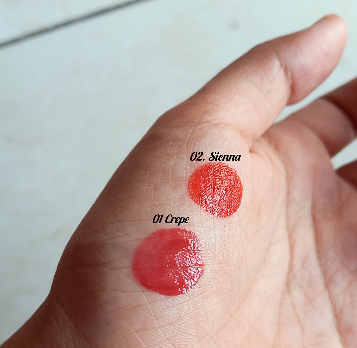 melooonak's tweet photo. ✨ LIP TINT ✨

Lip tint dengan finish glossy yg cocok dipakai untuk bibir kering, mempunyai stain yg awet dan bisa mengcover untuk bibir gelap 😍

🍊https://t.co/WsGSXTIUNr
🍏https://t.co/3Afsq18qE9 https://t.co/iVGj22qRbo