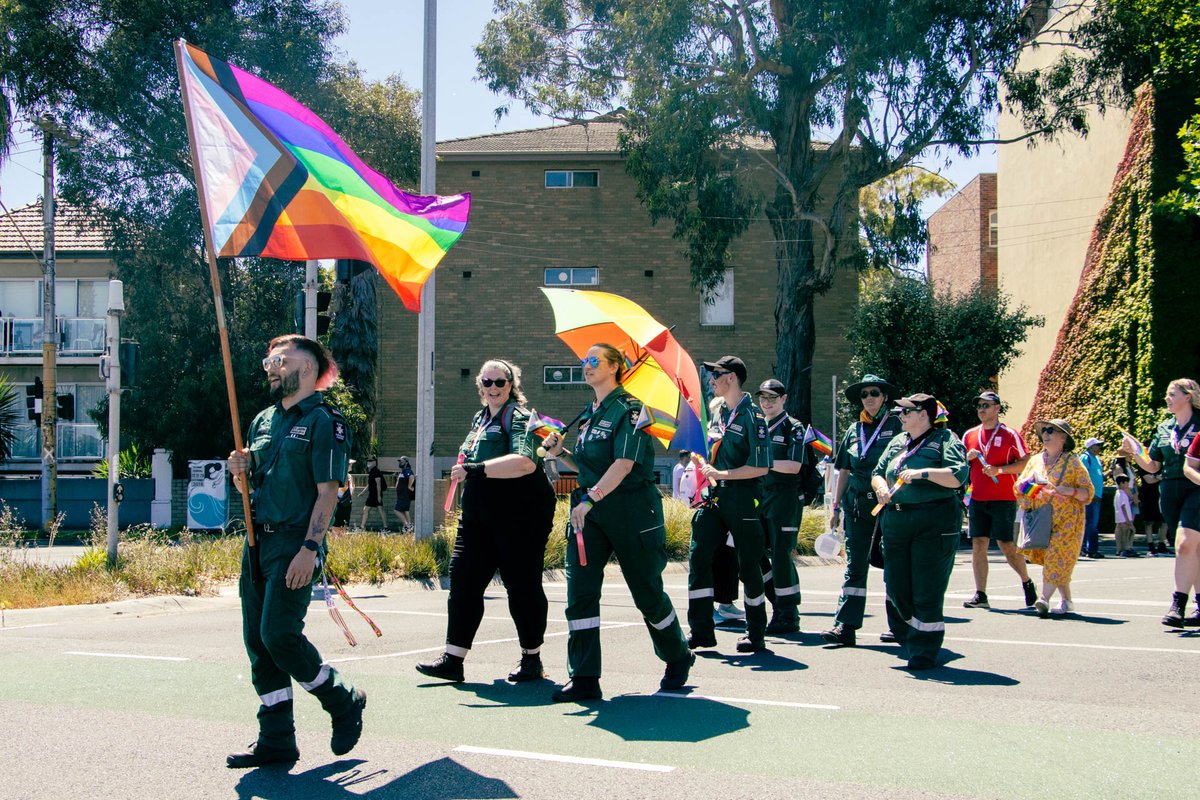 vicemergency's tweet photo. Proud to lead the emergency services wave at the @midsumma Pride March today, showing support for LGBTQIA+ Victorians. 🌈🏳️‍🌈🏳️‍⚧️

We feel very privileged to be part of such an important event.
 
#WePrideAsOne
 
📍 Bunurong Country https://t.co/LssgR83Gtv