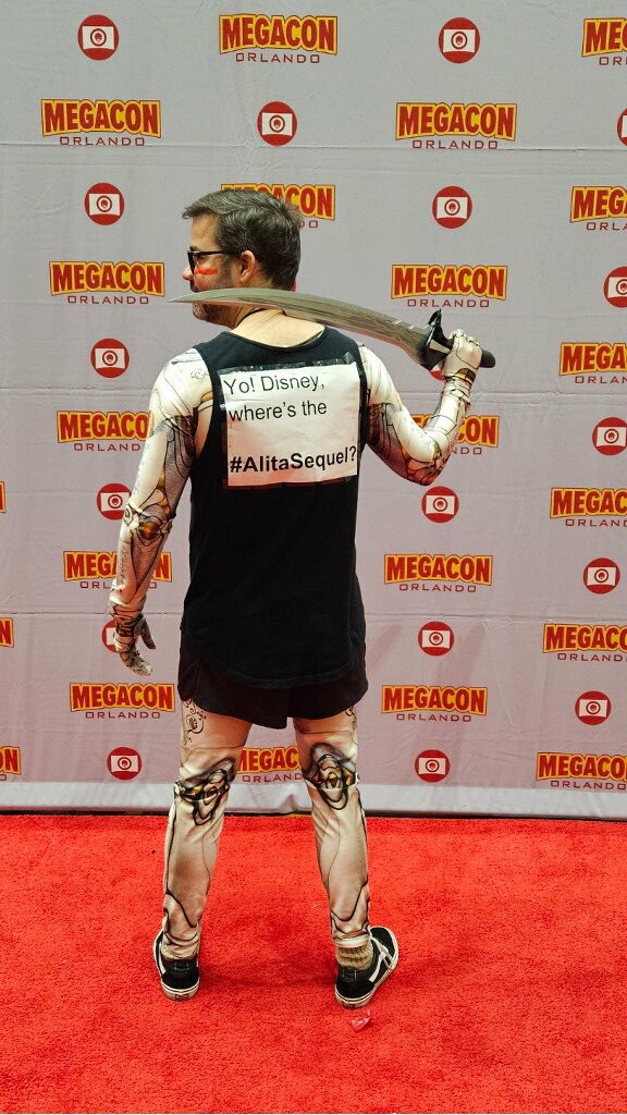 Represented this time around with the “action figure” body… 🦾 
#MEGACONOrlando2024 #megaconorlando #megacon2024 #AlitaArmy #AlitaSequel