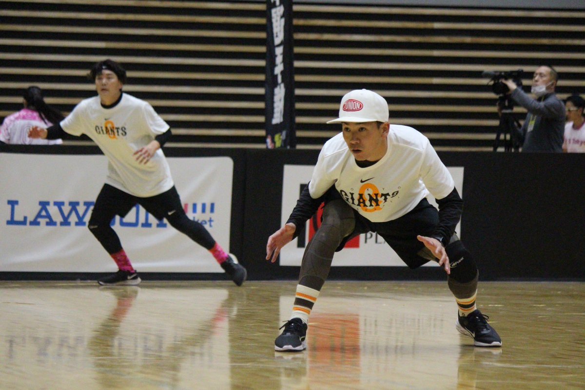B5JPN_official's tweet photo. 侍ジャパンチャレンジカップ
第1回 Baseball5 日本選手権
2月4日(日) 横浜武道館

第四試合　試合結果
オープン: 五つ星(埼玉県上尾市) 1-2 GIANTS (東京都千代田区)

#B5JAPAN
#Baseball5 https://t.co/nCLlbJRK1w