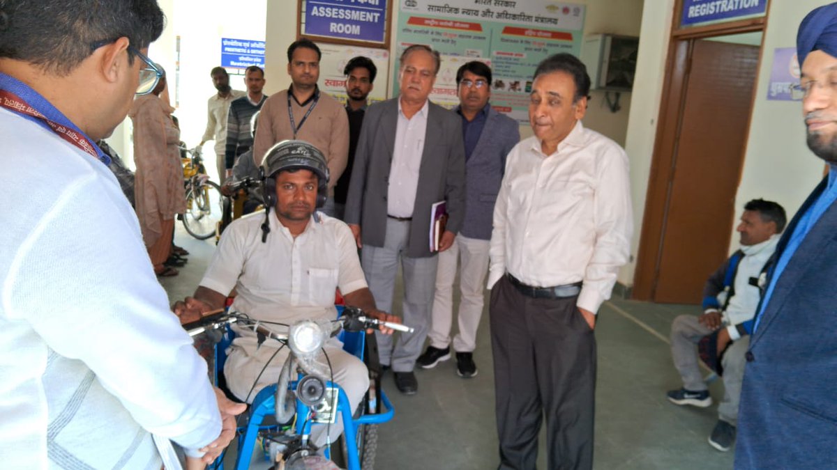 ALIMCOHQ's tweet photo. Shri Rajesh Aggarwal, Secretary, #DEPwD, Government of India visited & reviewed the functioning of ALIMCO Pradhan Mantri Divyasha Kendra (#PMDK) at CRC #Jaipur & interacted with #Divyangjan beneficiaries provided Motorized tricycles under #ADIP Scheme through PMDK.
@socialpwds https://t.co/dfGZRaWpxR