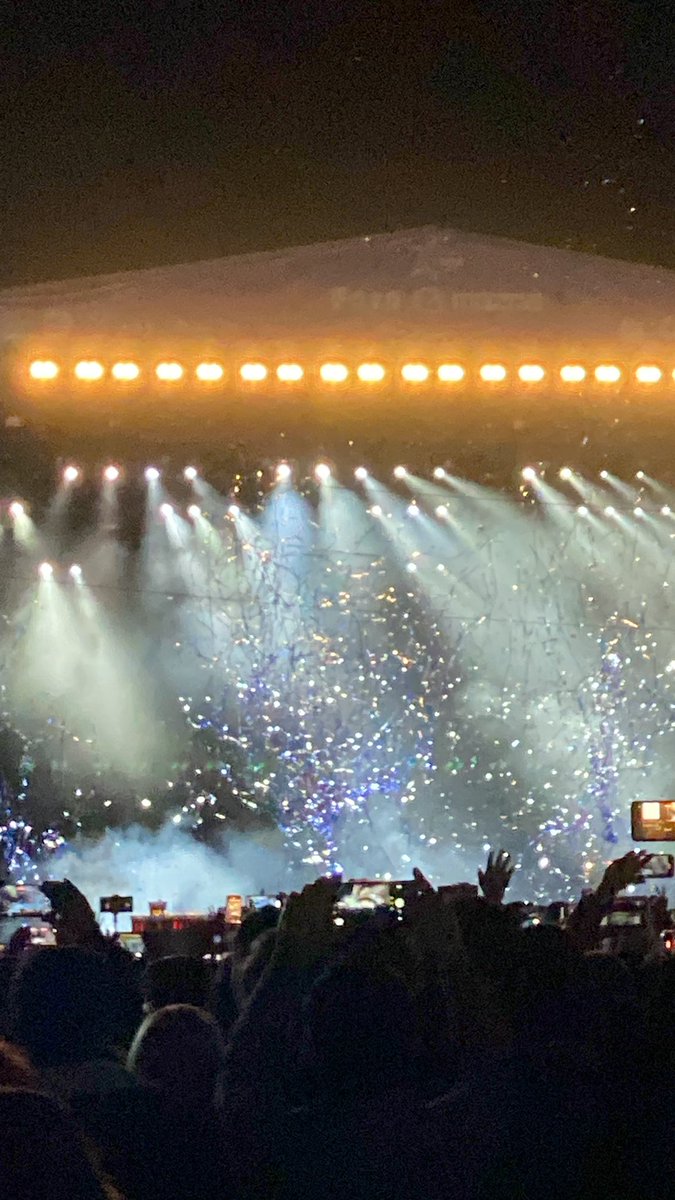 gelyhdez's tweet photo. ¡Qué concierto!
¡Gracias a nuestro Gobernador @diegosinhue a nuestra alcaldesa @AleGutierrez_mx y a la @FeriaDeLeon por este gran momento donde volvimos a vivir nuestros mejores años!
Lo mejooor de lo mejor con los @backstreetboys 😱😱🥰🥰 #DnaTour #FEL24 https://t.co/NoI1XYut4b