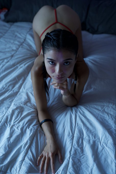 Get behind me daddy and take what&rsquo;s yours.. https://t.co/twiF0jryzZ