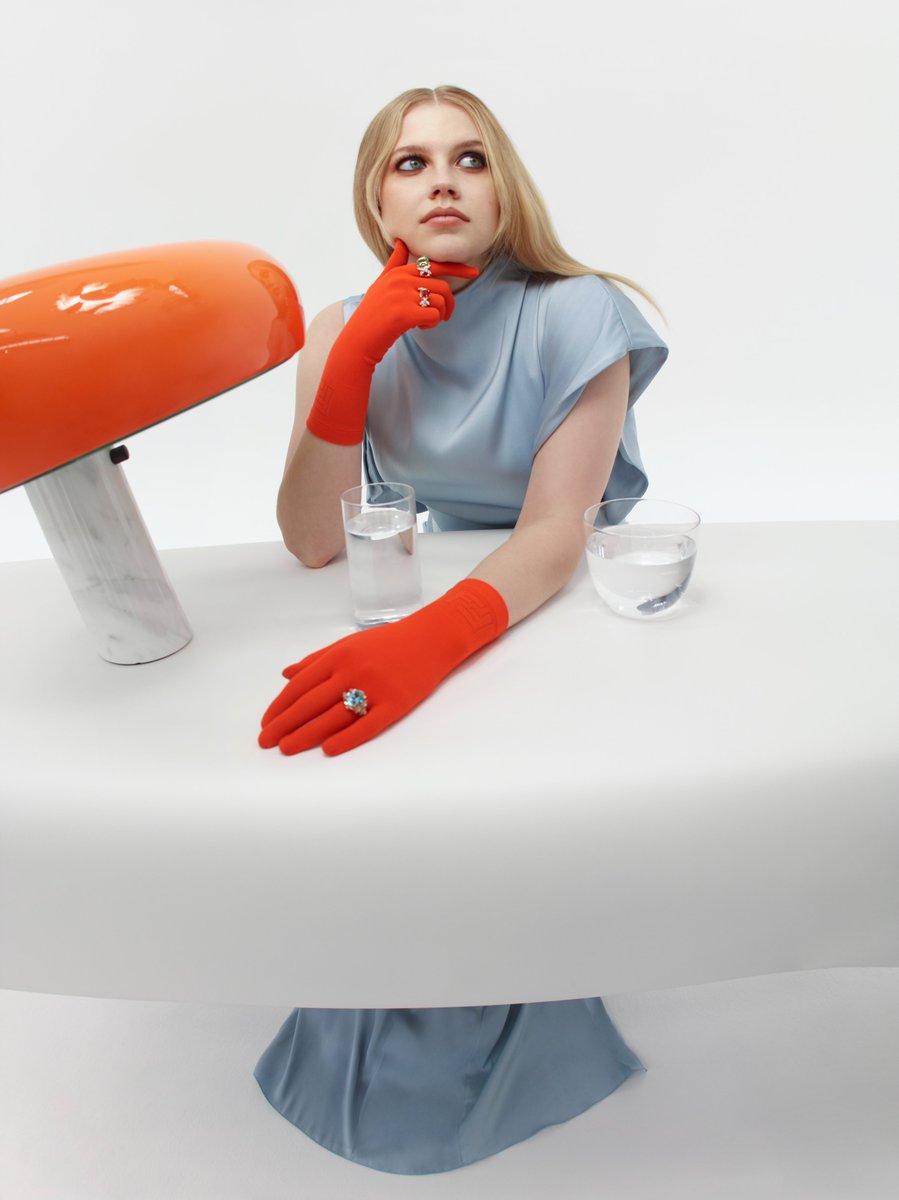 AngourieRBrasil's tweet photo. Angourie Rice para a Harper’s Bazaar Austrália. https://t.co/gtYHHrKQR2