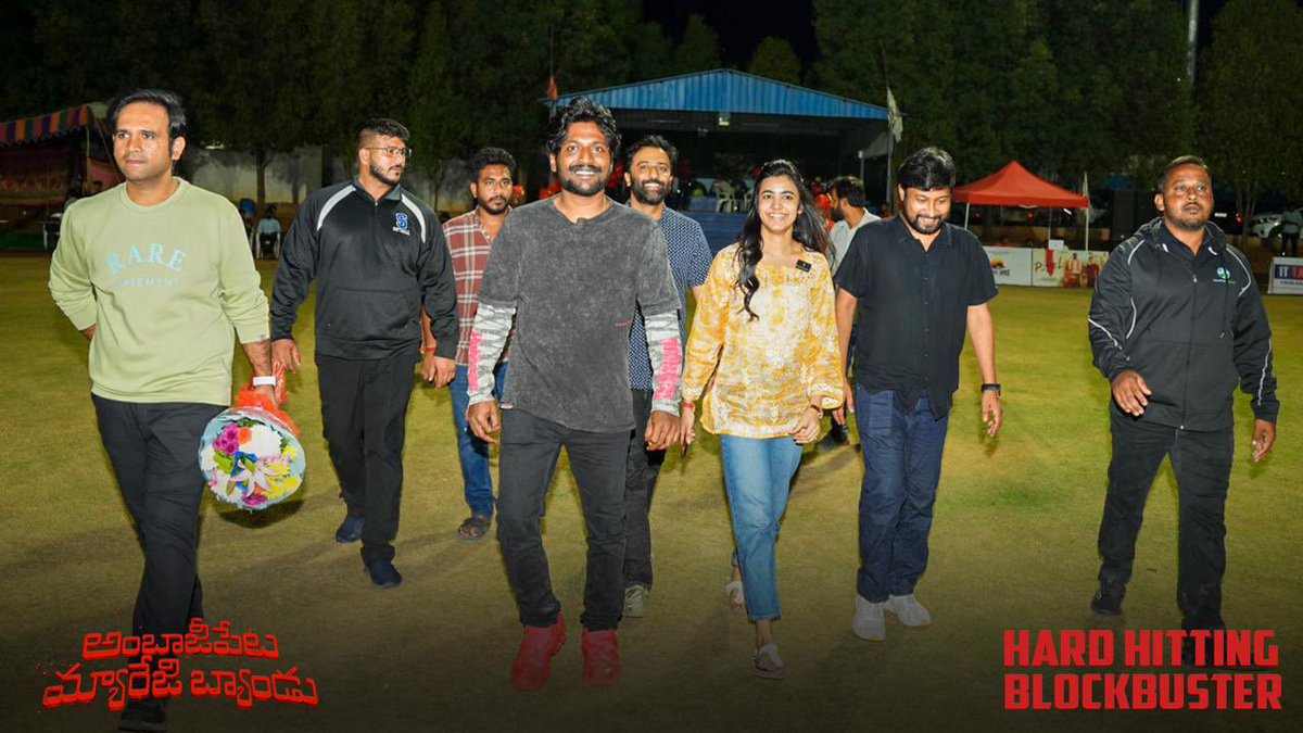 The team of #AmbajipetaMarriageBand made their presence felt at the TFI Fans League and cheered for the finalists 🥁🏏 You all enjoyed the finals last night, now enjoy the HARD HITTING BLOCKBUSTER with your family on the big screens today ❤️‍🔥 Book your tickets now 💥💥 -…