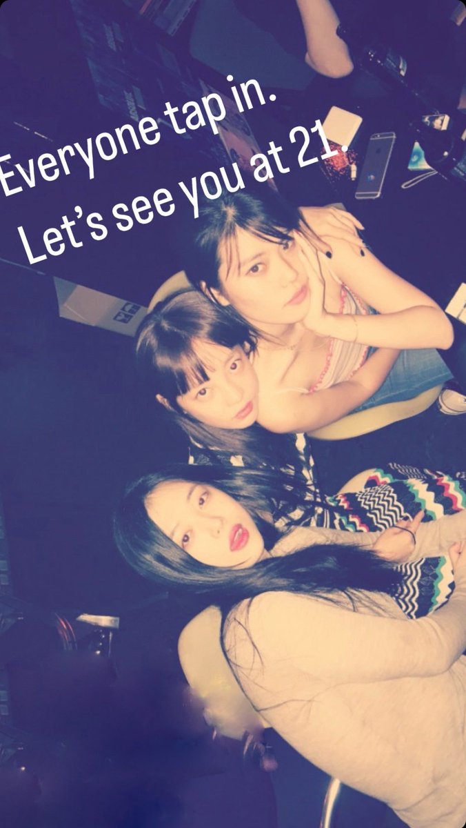 PeachVly's tweet photo. 우마님 인스타 보고 와쪙 . . 밑에는 대충 지워사 티마니남 ㅈㅅ... https://t.co/j3gUTTBowB
