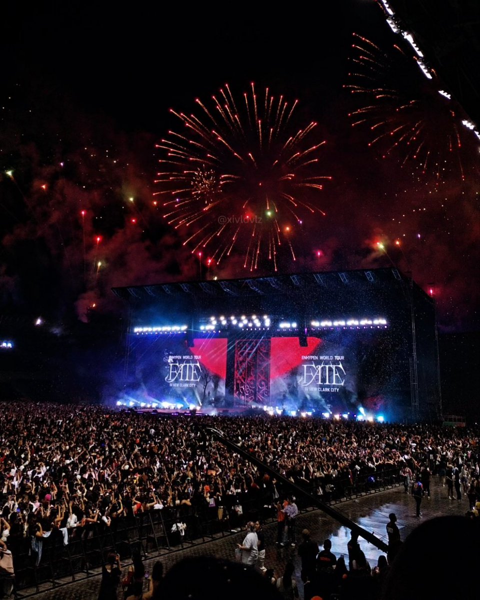 xivlovlz's tweet image. how can i move on