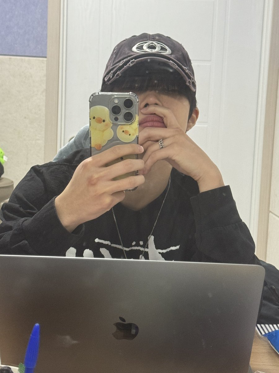 [📷][#JUHAN_RAID]

I'll bring my hat

#블리처스 #BLITZERS #주한 #JUHAN